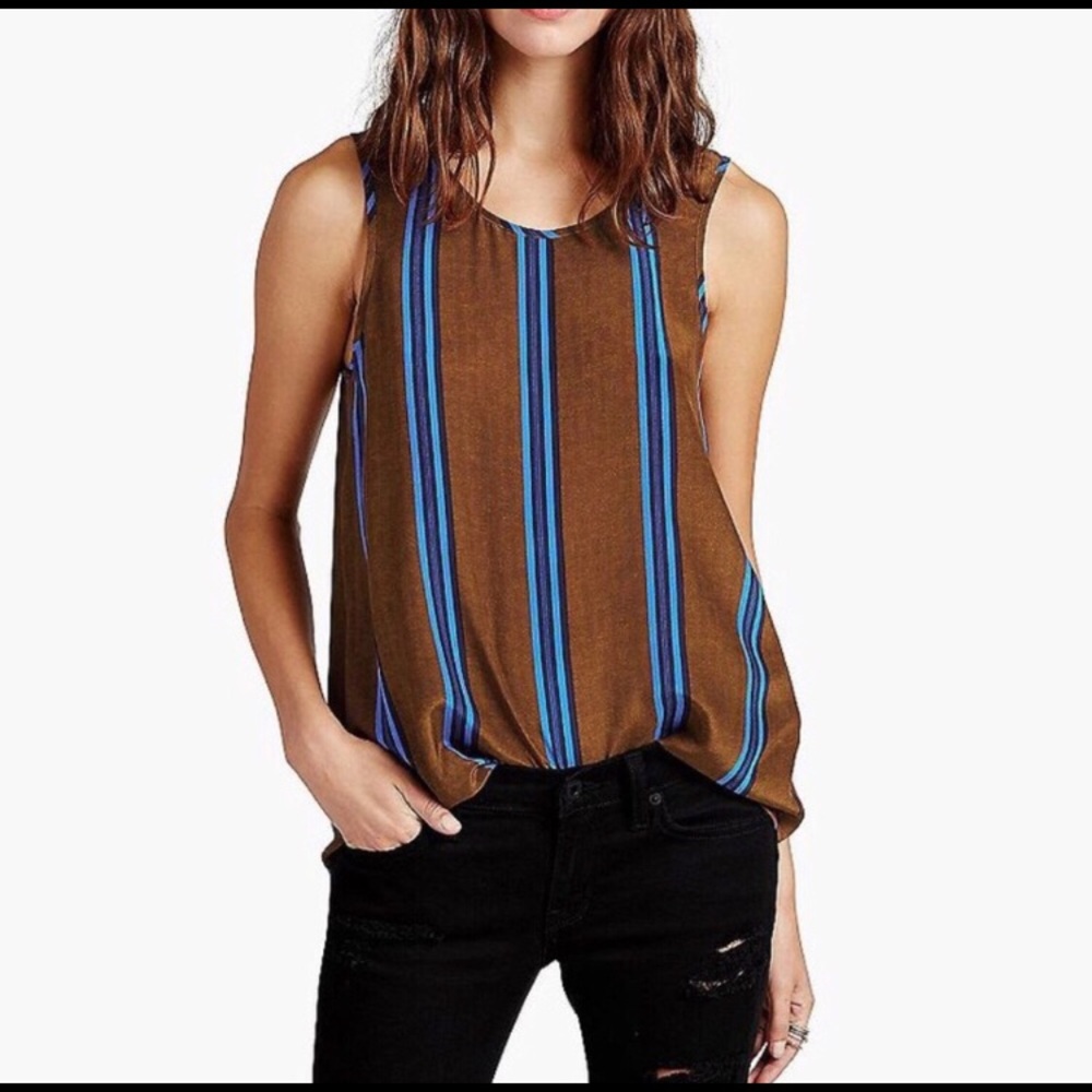 ❤️SOLD❤️Lucky Brand Silk Striped Split Back Top